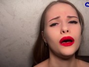 Красивая сводная сестра поливается вином и мастурбирует на камеру. ЭКСКЛЮЗИВ 10/16