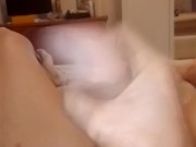 Mi sveglio arrapato sborro e piscio come un pazzo  pensando di chiavare un culo 9/16