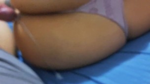 Suegra pide masaje en los pies y termina montando con su CULO ENORME al Yerno🤐💦