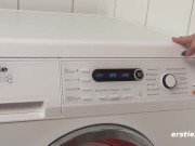 Ersties - Wenn die Waschmaschine vibriert, kommt Sara schneller 9/16