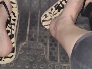 Come on a drive with me in my flip flops 3/16