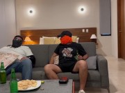 El amigo de mi esposo coge mucho mejor 🥵 6/16