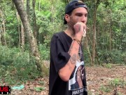 Ela se perdeu na mata e encontrou o maconheiro comedor 2/16