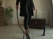 Dominatrice française INSULTE et HUMILIATION 2/16