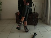 Dominatrice française INSULTE et HUMILIATION 8/16