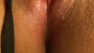 Zorra se divierte sola a falta de novio