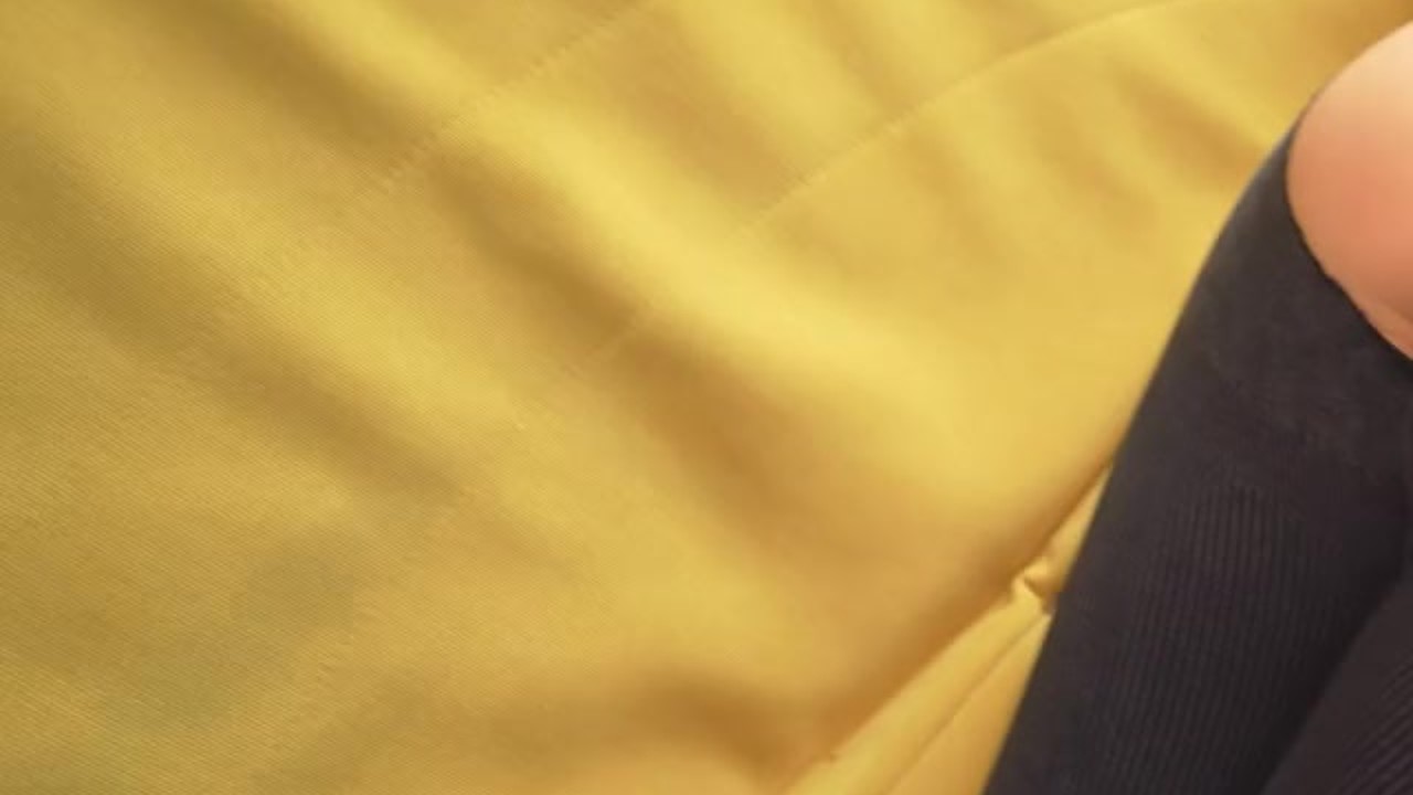 Juicy stepmom in ripped leggings fucks her stepson hard while her husband is in the shower - RedTube