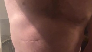 Muscle Bear Jacks his Dick