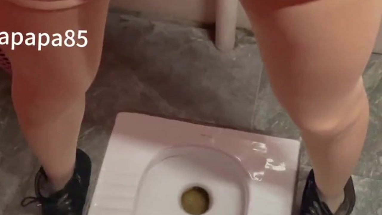 粉色衬衣高跟靴，打扮避怪异的露出 - Free Sex Video - RedTube