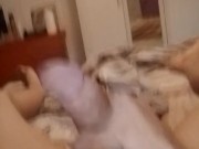 Tutto arrapato mi sparo una sega esce tanta sborra e piscio dopo sborrato 1/16