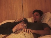 mi hermanastro se le empieza a poner muy dura mientras miramos una pelicula 14/16