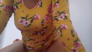 SLUT RECORDING HER PUSSY WHILE SHE MASTURBATES