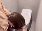 【カップル】② ホテルのトイレで彼女にフェラできもちよくしてもらう/バック/フェラ/尻/フェラチオ 13/16