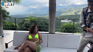 Carla Morelli folla duro con el mejor amigo de su esposo a escondidas