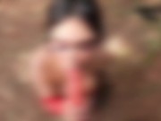 Elfa tetona chupando en el bosque 15/16