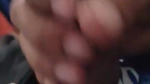 Míralo Chiquito hasta que se pone Duro y bota mucha Leche