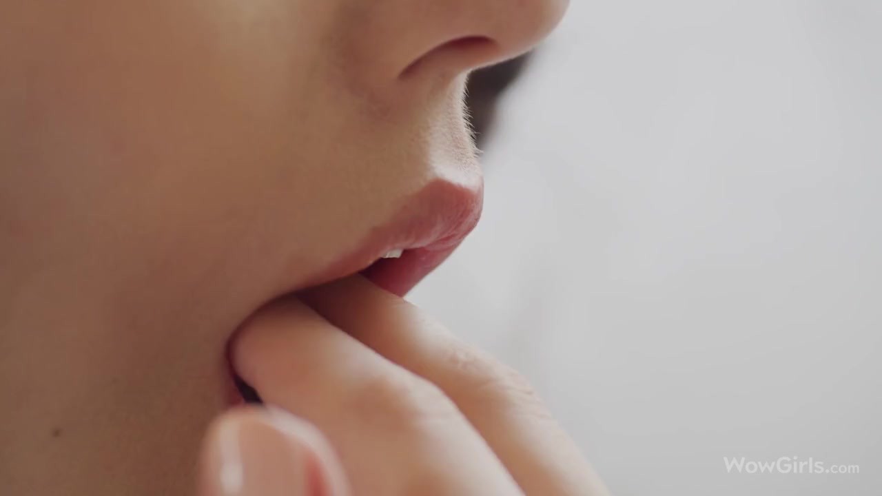 WOWGIRLS Exceptionally hot Ukrainian model Mila Azul rubbing and fingering her pussy - RedTube