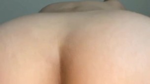 Hermosa flaquita culona montando rico y cogiendo de perrito CASERO REAL AMATEUR