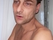 Scopo e riempio di sborra dentro i collant delle mie fans 2/16