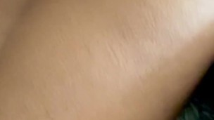 Esposa estrenando juguete (succionador con vibrador)