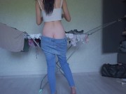 Buttcrack Jeans While Cleaning - Screenshot 4 of 16 - Jeans