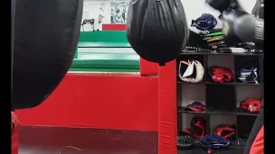Knockout Fitness: One Round Heavy Bag Boxing Workout - Get Punched Up!boxing