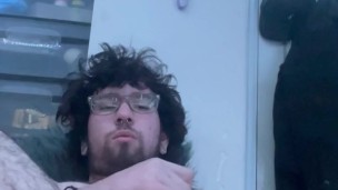 Goth boy fucks himself while jerking off🤭