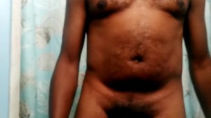 Mr Showtime69 has a really thick cock and shoots ropes of cum