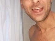 Raso la barba canto rap vi racconto le mie chiavate ed i progetti futuri 1/16