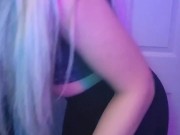 Look how big my dildo is! 6/16