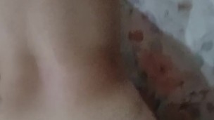 Así le gusta que la den verga a mi novia. Novia petisa muy puta