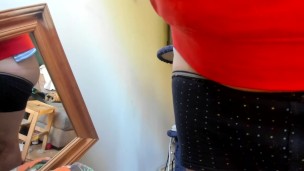 trevor from Canada like my ass and I strip for him