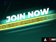 21 SEXTURY - Horny Babe Alexis Crystal Loves Playing With Two Cocks At The Same Time 7/16