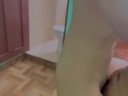 Namorada  de 18 anos no banheiro depois da escola 12/16