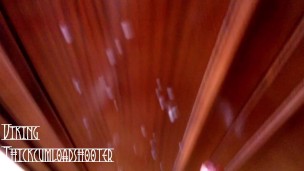 Otra corrida monstruosa! Gran polla venosa real no deja de disparar semen por todas partes!