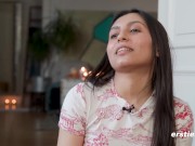 Ersties - Koko macht es sich mindestens einmal am Tag selbst 6/16