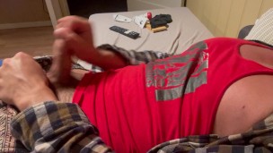 Jerking off screaming and cumming.