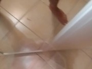 Arrapatissimo sborro un litro di sperma nello specchio 12/16