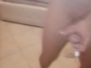 Arrapatissimo sborro un litro di sperma nello specchio 15/16