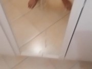 Arrapatissimo sborro un litro di sperma nello specchio 16/16