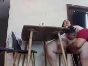 Juegos previos al acto sexual entre hermanastros cachondos 9/16