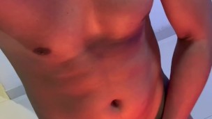 Hetero DOTADO muestra su POLLA en cámara 🍆 big cock