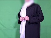 وقتی آیلین در اتاقِ تست لباس از خودِ فروشنده کمک میگیره/ Persian girl trying clothes 1/16