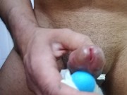 Mechendo na minha rola morena no banheiro que já foi usado por uma estrela do cinema internacional 10/16