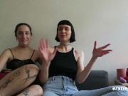 Ersties - Berliner Modedesignerinnen Katie A und Delfine lecken und fingern sich gegenseitig 10/16