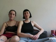Ersties - Berliner Modedesignerinnen Katie A und Delfine lecken und fingern sich gegenseitig 4/16