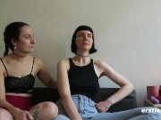 Ersties - Berliner Modedesignerinnen Katie A und Delfine lecken und fingern sich gegenseitig 9/16