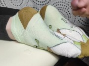 Giving sockjob and he cums on my socks 16/16