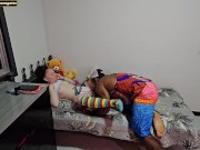 FIZ A MAIOR ORGIA COM O MARIDO DA MINHA AMIGA PARA NÃO FICA SEM CELULAR E ELE SE EMPOLGOU TANTO