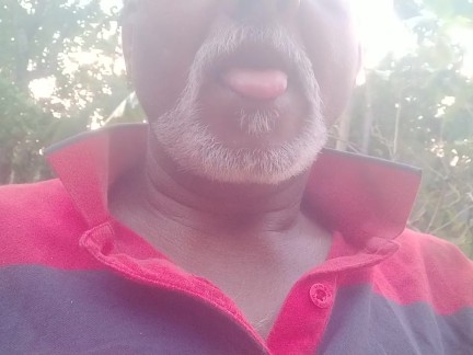 තොල් රහට උරාගන්න